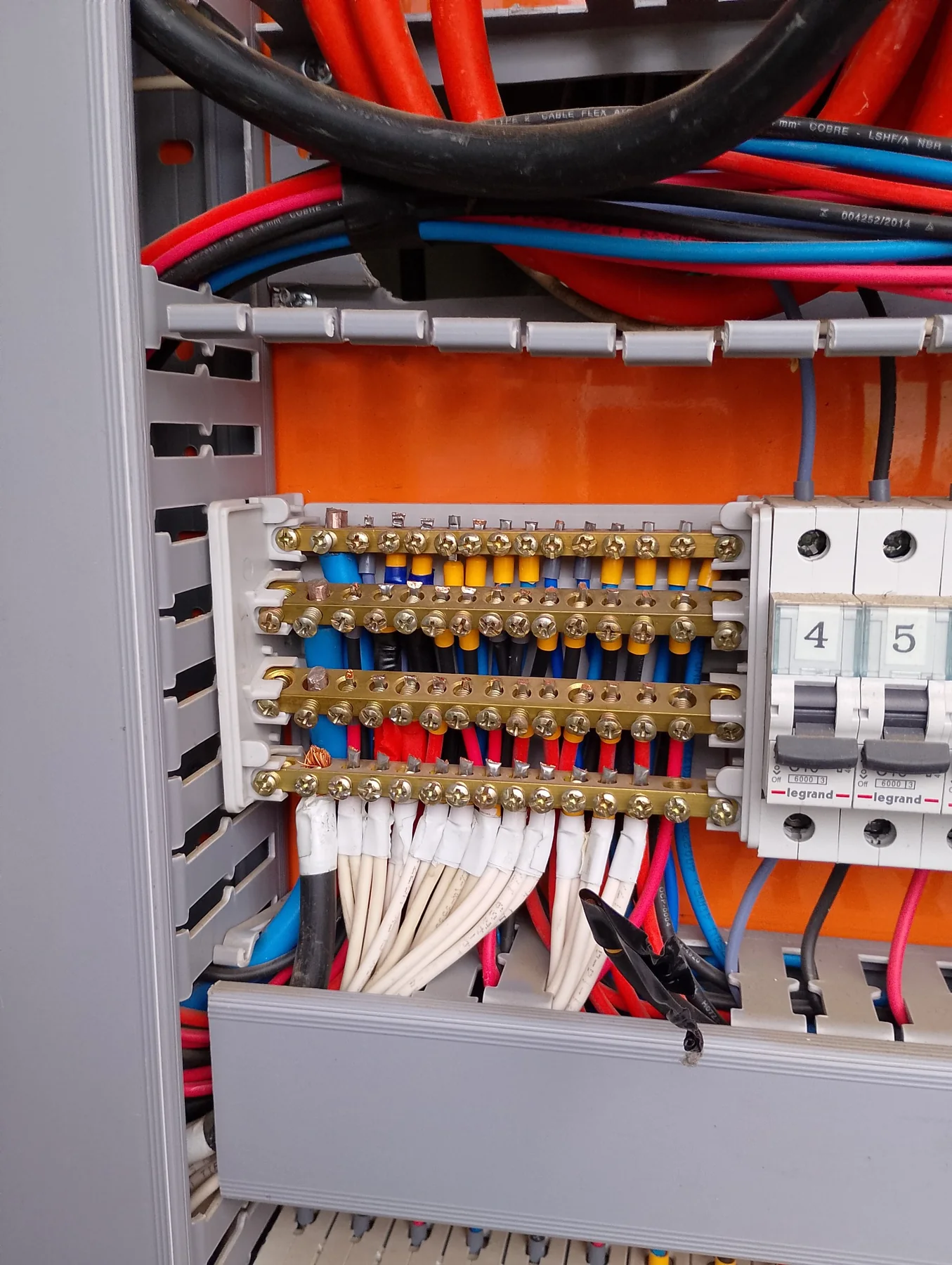 LL Ingeniería y Construcción SpA — registro de trabajo eléctrico 14