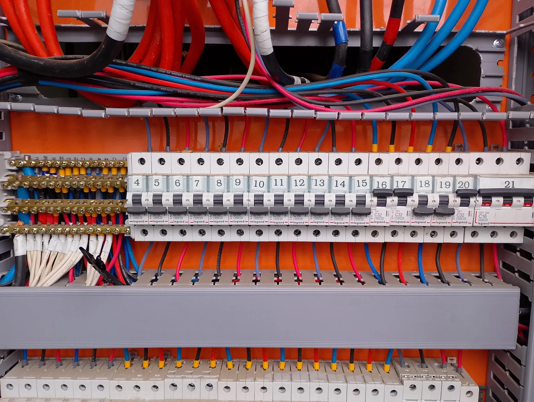 LL Ingeniería y Construcción SpA — registro de trabajo eléctrico 15