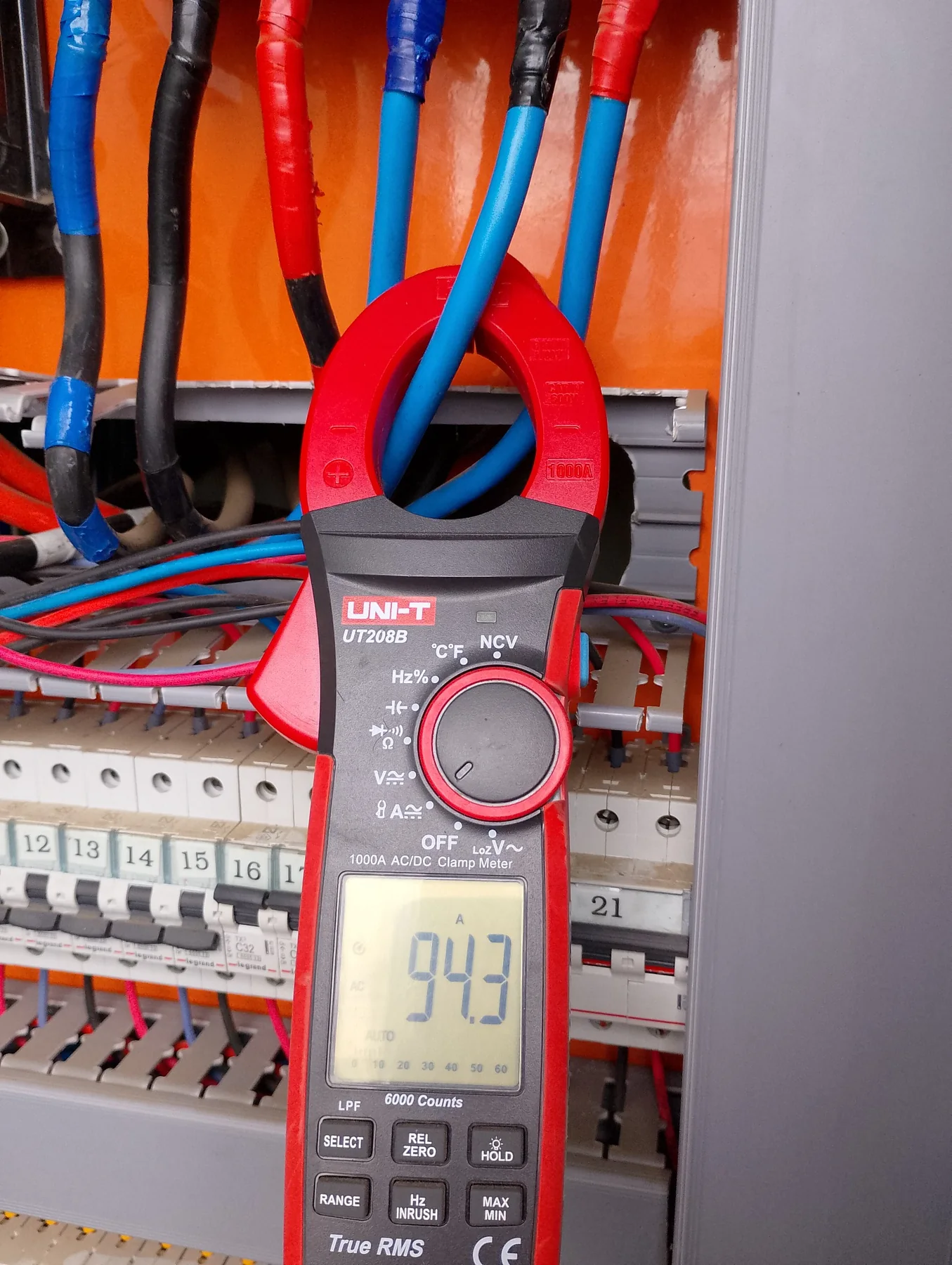 LL Ingeniería y Construcción SpA — registro de trabajo eléctrico 21